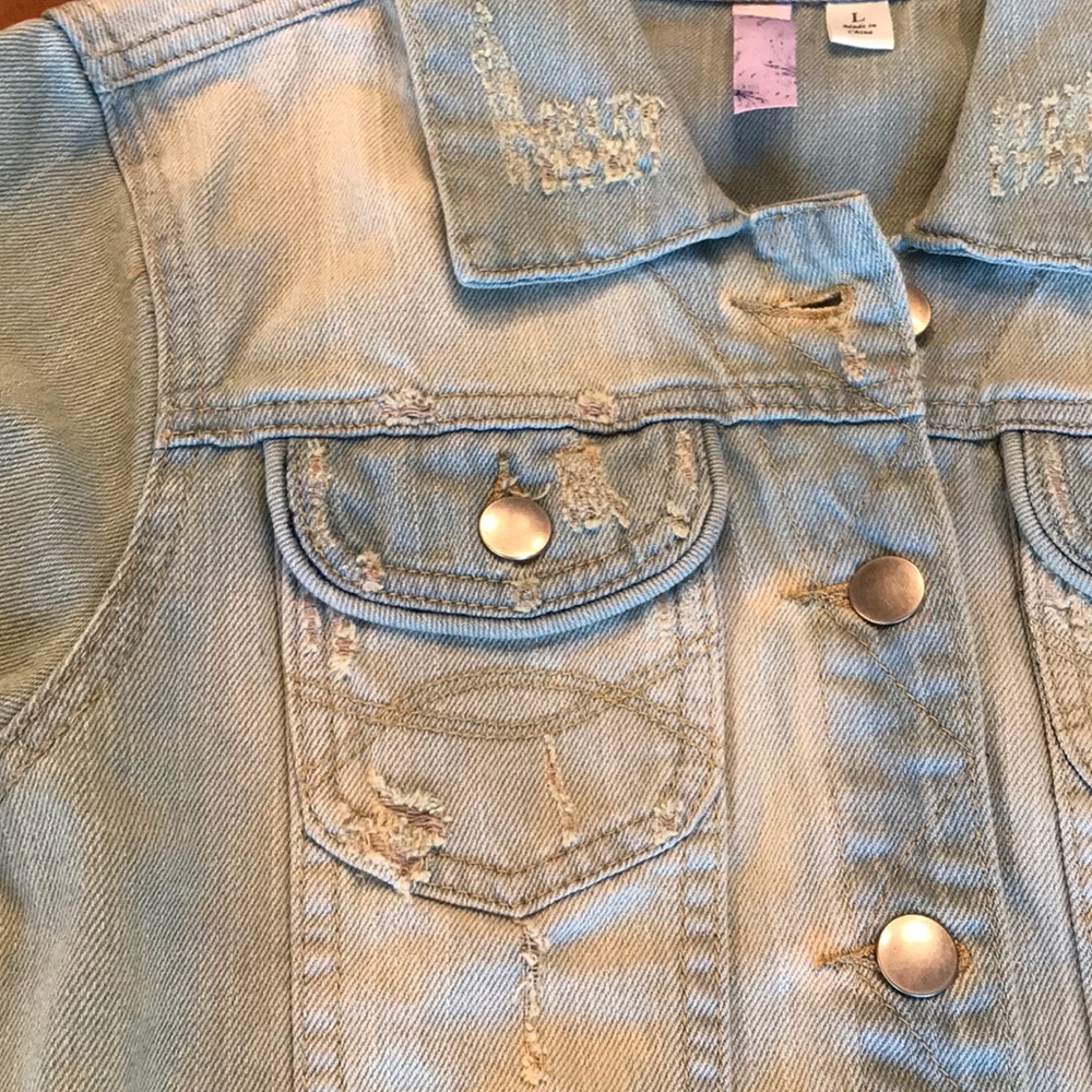 Jean jacket - Picture 2 of 3